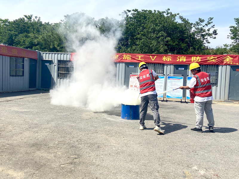 1590468714645768.jpg 消防演练23.jpg