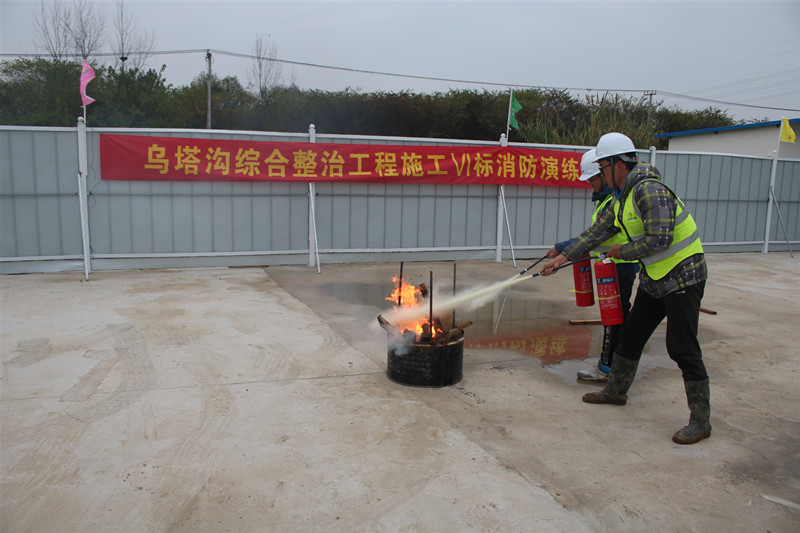 1606716110398833.jpg 扬水建公司开展消防培训活动 (2).jpg
